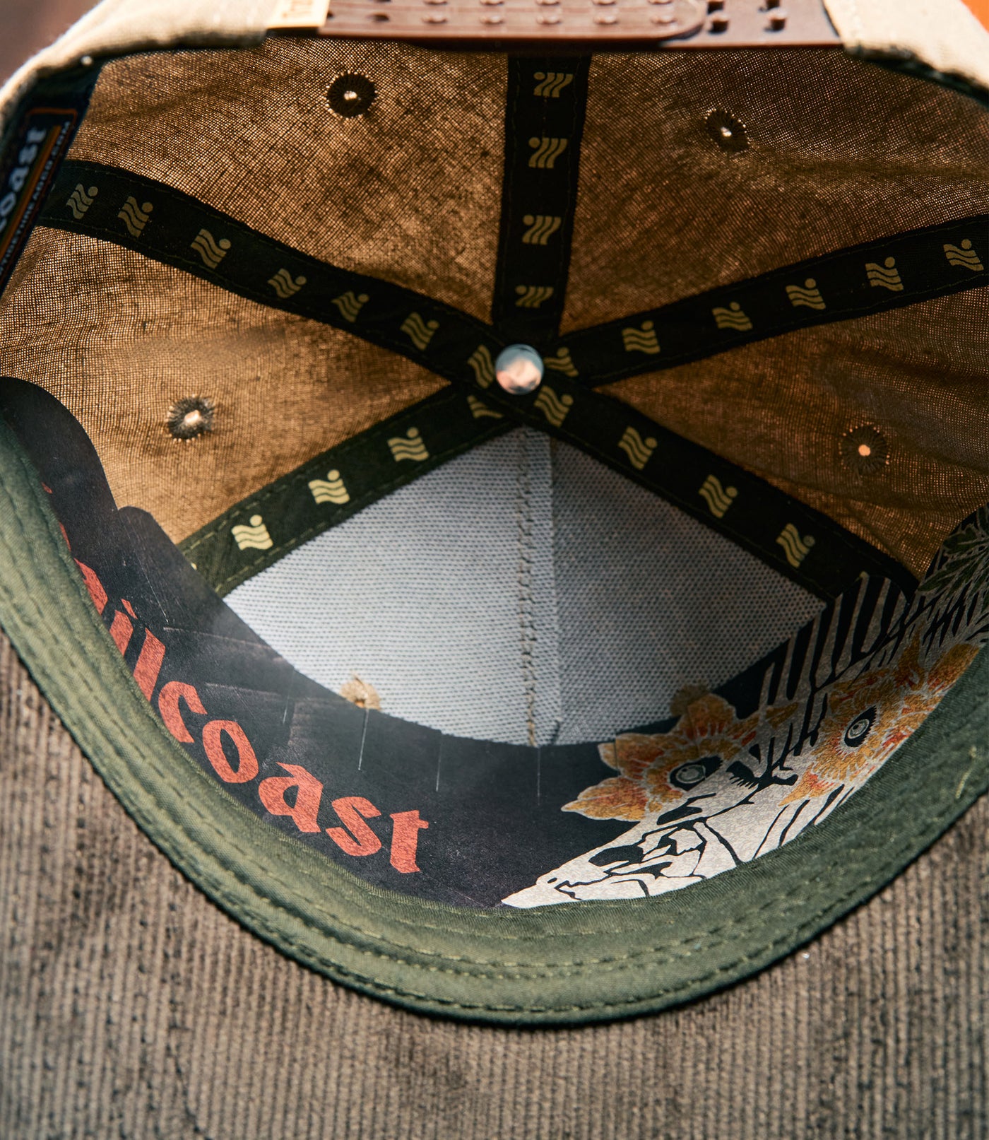 Trailcoast Flight Risk Snapback
